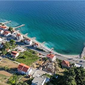 4-Bedroom Villa with heated pool and sea view, near Podstrana, sleeps 8
